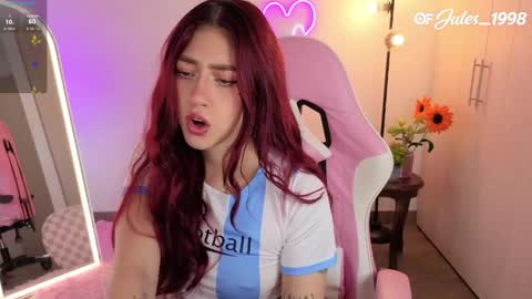 Snapshot of violet_ch chatting on 26, 5, 2026 violet online show from 26, 5, 2026