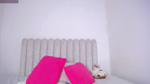 Snapshot of violet_giraldo chatting on 3, 3, 2026 violet_giraldo online show from 3, 3, 2026