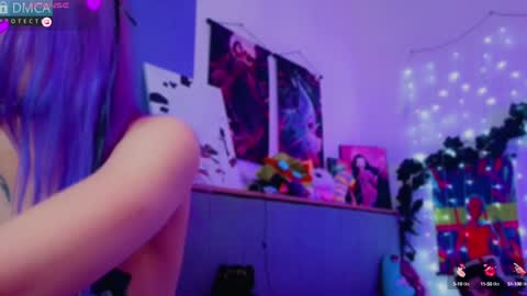 Snapshot of violet_noir_ chatting on 16, 1, 2025 Deya online show from 16, 1, 2025