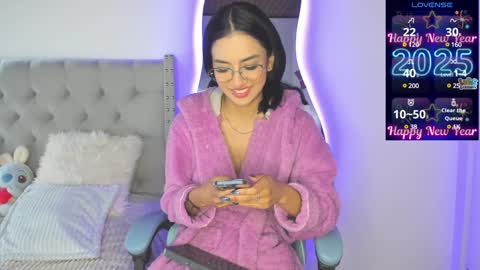 Snapshot of violet_rost chatting on 6, 1, 2025  Violet  online show from 6, 1, 2025