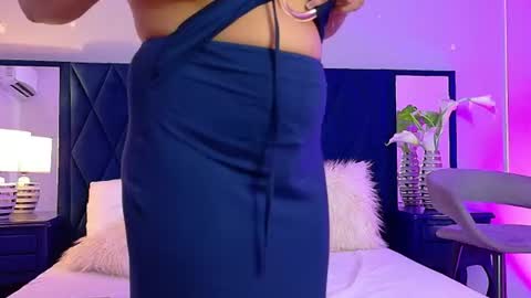 Snapshot of violet_saunders chatting on 18, 6, 2026 Violet online show from 18, 6, 2026