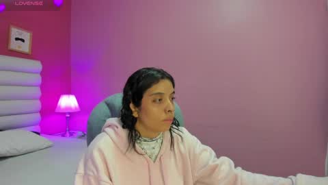 Snapshot of violet_sinclair chatting on 28, 4, 2026 violet_sinclair online show from 28, 4, 2026