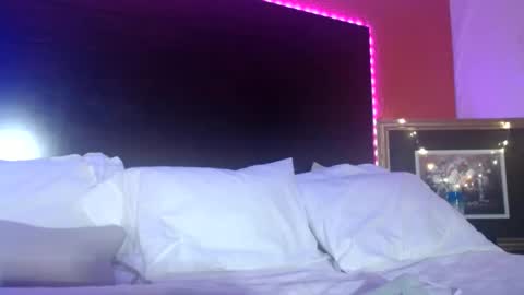 violet_winter97 online show from 1, 2, 2026