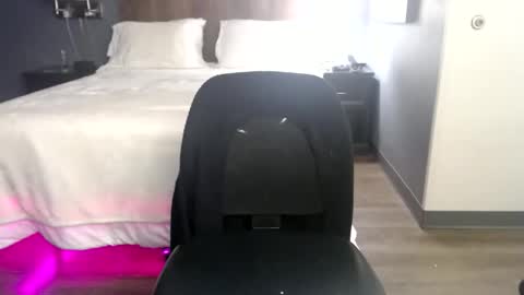 violet_winter97 online show from 18, 3, 2026