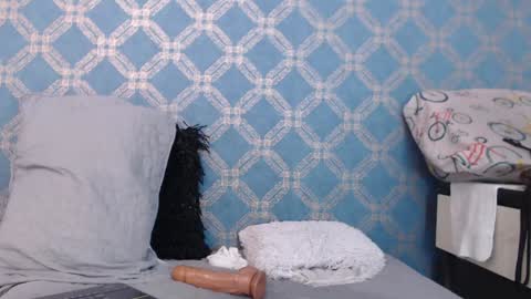 Snapshot of violeta_cute18 chatting on 15, 1, 2025 Violeta online show from 15, 1, 2025