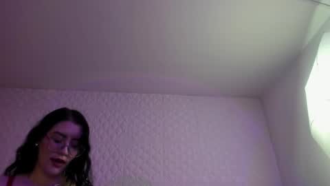 Snapshot of violeta_diazz chatting on 11, 5, 2026 online show from 11, 5, 2026