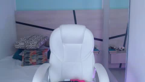Snapshot of violeta_leon chatting on 11, 1, 2025 Violeta leon online show from 11, 1, 2025