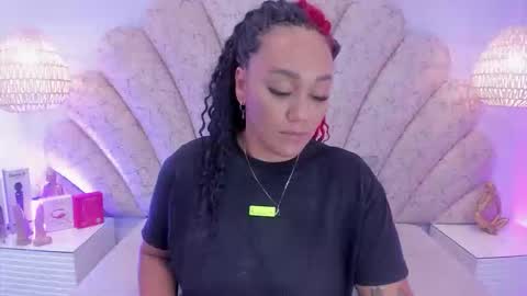 Snapshot of violeta_medina chatting on 16, 1, 2026 violeta_medina online show from 16, 1, 2026