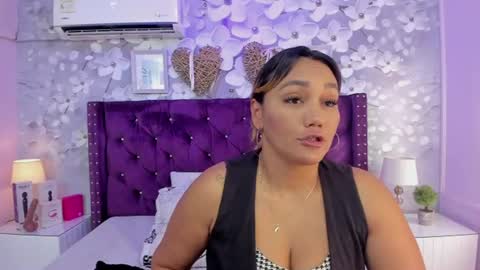 Snapshot of violeta_medina chatting on 17, 6, 2026 violeta_medina online show from 17, 6, 2026