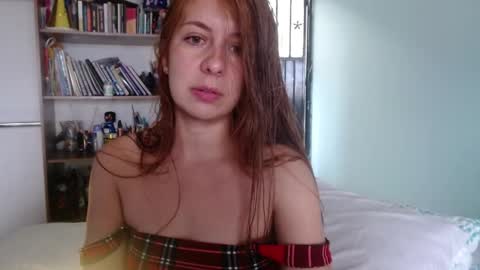 Snapshot of violeta_peter69 chatting on 25, 3, 2026 Violeta Peter online show from 25, 3, 2026