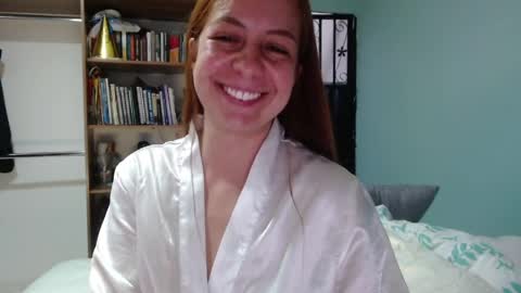 Snapshot of violeta_peter69 chatting on 4, 4, 2026 Violeta Peter online show from 4, 4, 2026