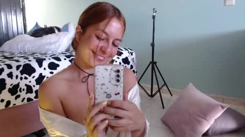 Snapshot of violeta_peter69 chatting on 12, 4, 2026 Violeta Peter online show from 12, 4, 2026