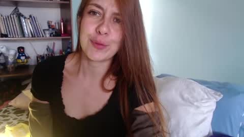 Snapshot of violeta_peter69 chatting on 19, 4, 2026 Violeta Peter online show from 19, 4, 2026