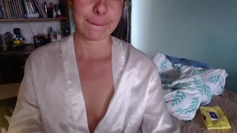 Snapshot of violeta_peter69 chatting on 12, 5, 2026 Violeta Peter online show from 12, 5, 2026