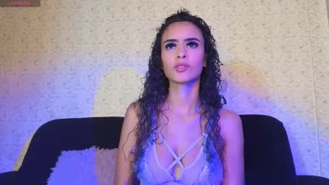Snapshot of violeta_petite23_aws chatting on 5, 12, 2025 violeta_petite23_aws online show from 5, 12, 2025
