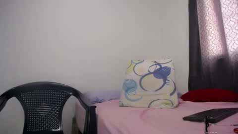 VIOLETA SORACHI  online show from 3, 12, 2025