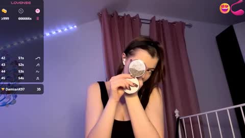 Snapshot of violetamelia chatting on 8, 3, 2026 Eva online show from 8, 3, 2026