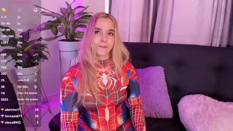 Snapshot of violetarainn chatting on 11, 5, 2026 Violeta online show from 11, 5, 2026
