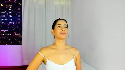 Snapshot of violetasotter chatting on 18, 4, 2026 Violeta online show from 18, 4, 2026