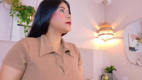 Snapshot of violetbloomm chatting on 23, 5, 2026 Violet online show from 23, 5, 2026