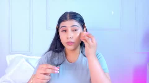 Snapshot of violetbloomm chatting on 2, 7, 2026 Violet online show from 2, 7, 2026