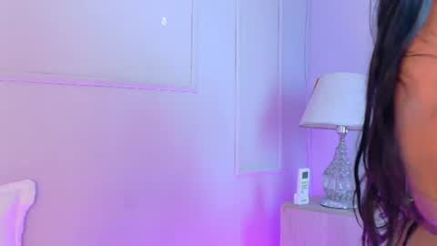 Snapshot of violetbloomm chatting on 6, 7, 2026 Violet online show from 6, 7, 2026