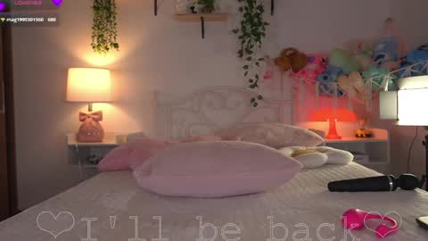 Snapshot of violeth___ chatting on 11, 5, 2026 violeth___ online show from 11, 5, 2026