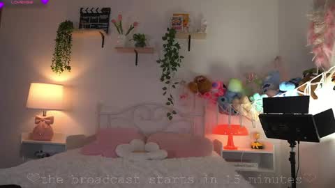 Snapshot of violeth___ chatting on 19, 5, 2026 violeth___ online show from 19, 5, 2026