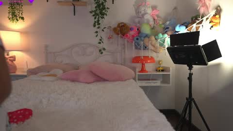 Snapshot of violeth___ chatting on 21, 5, 2026 violeth___ online show from 21, 5, 2026