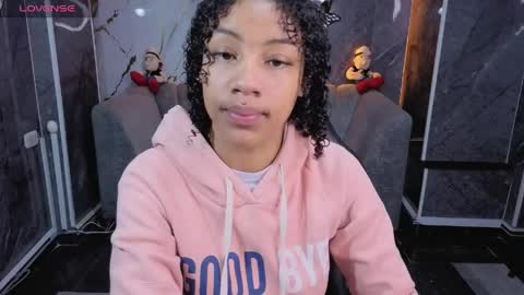 Snapshot of violeth_b chatting on 25, 4, 2026 violeth_b online show from 25, 4, 2026