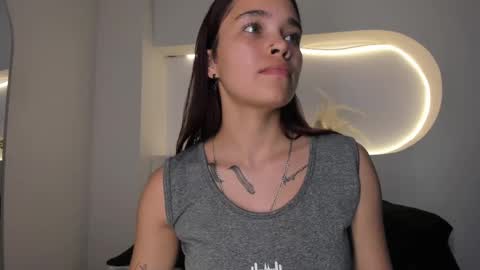 Violeth Hill online show from 17, 2, 2025