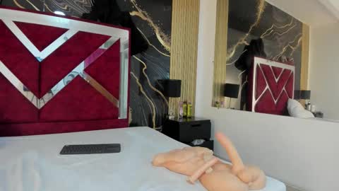 Violet Rose online show from 15, 11, 2025