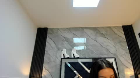 Snapshot of violetrose_as chatting on 28, 4, 2026 Violet Rose online show from 28, 4, 2026
