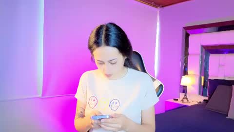 Snapshot of violetskinny chatting on 9, 7, 2026 violetskinny online show from 9, 7, 2026