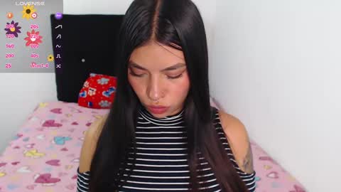 Snapshot of violett_flowers chatting on 12, 9, 2025 violeta  online show from 12, 9, 2025