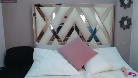 Snapshot of violett_salvatore chatting on 15, 2, 2026 V I O L E T T E online show from 15, 2, 2026