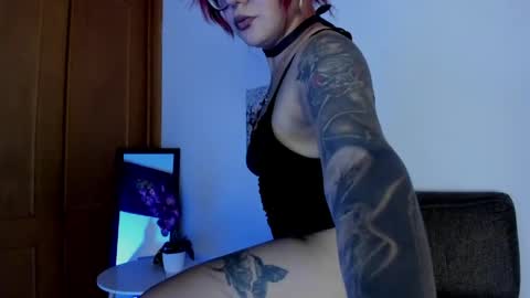 Snapshot of violett_sykes chatting on 11, 4, 2026 violett_sykes online show from 11, 4, 2026