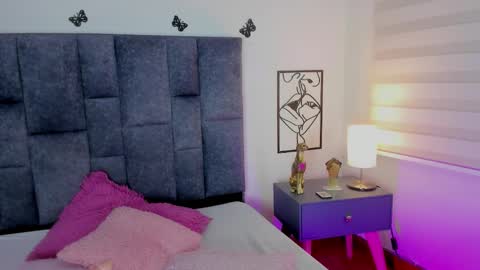 Snapshot of violetta_ficher chatting on 17, 1, 2026 Violetta Ficher online show from 17, 1, 2026