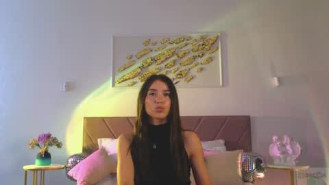Snapshot of violetta_finch chatting on 1, 7, 2026 violetta_finch online show from 1, 7, 2026