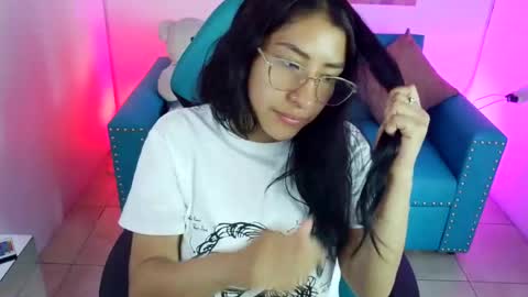 Snapshot of violetta_m_ chatting on 24, 6, 2026 Violeta online show from 24, 6, 2026