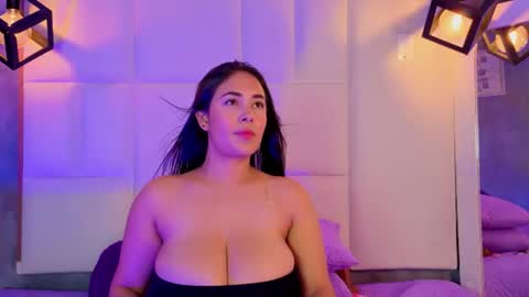 Snapshot of violetta_rose_ chatting on 12, 7, 2026 violetta online show from 12, 7, 2026