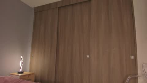 violetta independent model online show from 7, 2, 2025