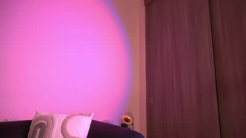 Snapshot of violetta_swift_ chatting on 24, 4, 2026 violetta independent model online show from 24, 4, 2026