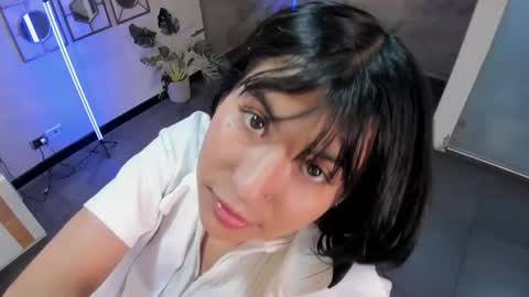 Snapshot of violettaa_stone chatting on 9, 7, 2026 Violettaa online show from 9, 7, 2026