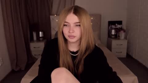 ViolettaOtis online show from 30, 1, 2025