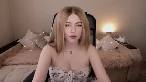 ViolettaOtis online show from 17, 2, 2025