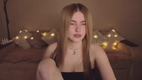 ViolettaOtis online show from 9, 3, 2026