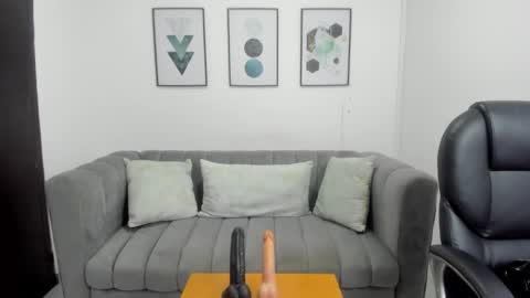 Snapshot of violettasweet_ chatting on 20, 10, 2025 Violetta online show from 20, 10, 2025
