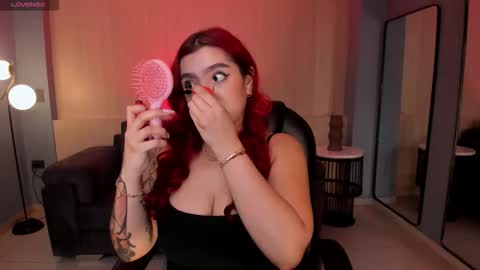 Violett Castel online show from 30, 10, 2025