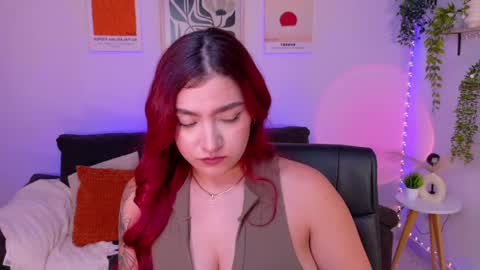 Violett Castel online show from 19, 5, 2026